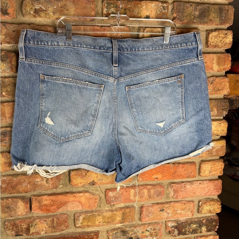 Madewell Women's Size 33 High-Rise Denim Shorts Distressed Blue Raw Hem - Picture 2 of 3